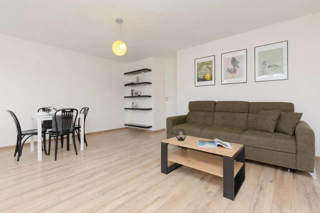Old Town Spacious Apartment Bonifraterska By Renters Warszawa